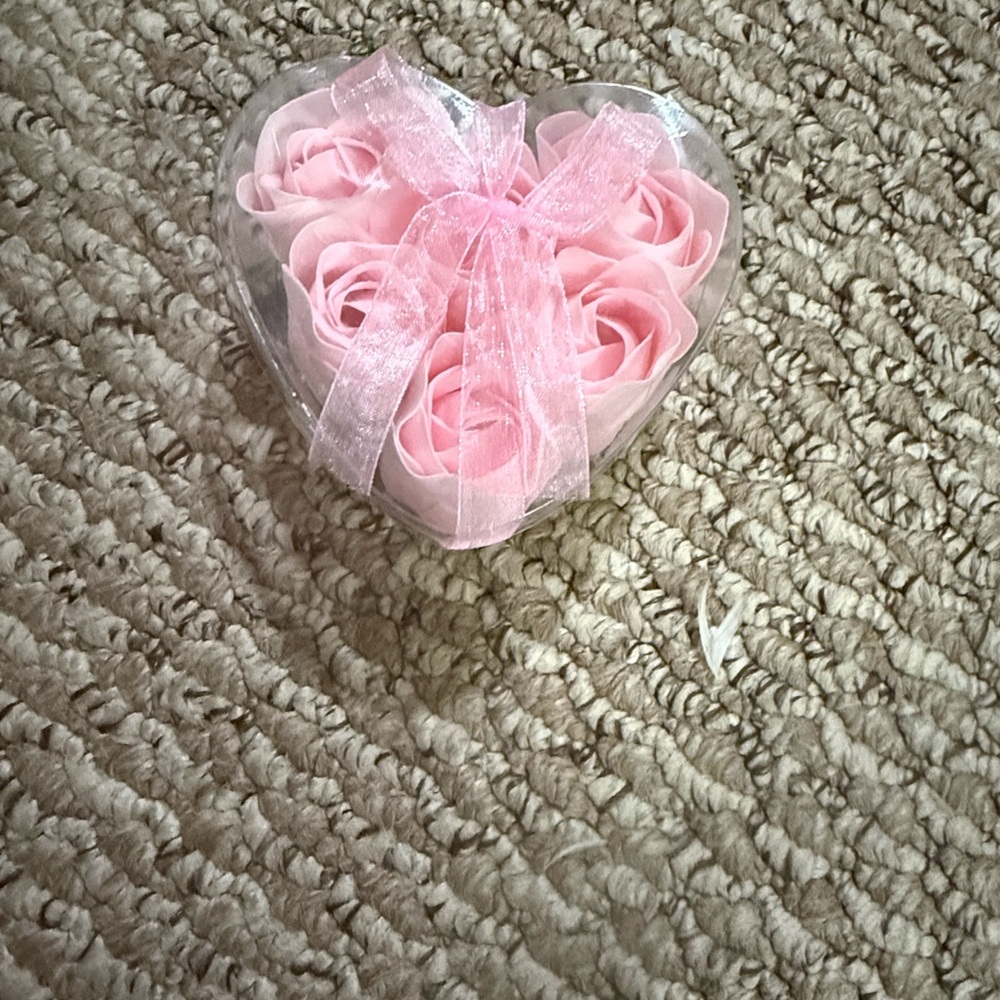 Heart-Shaped Pink Rose Soap Set